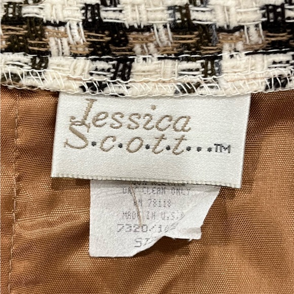 Vintage Jessica Scott Houndstooth Pencil Skirt, Size 10. - Picture 5 of 5